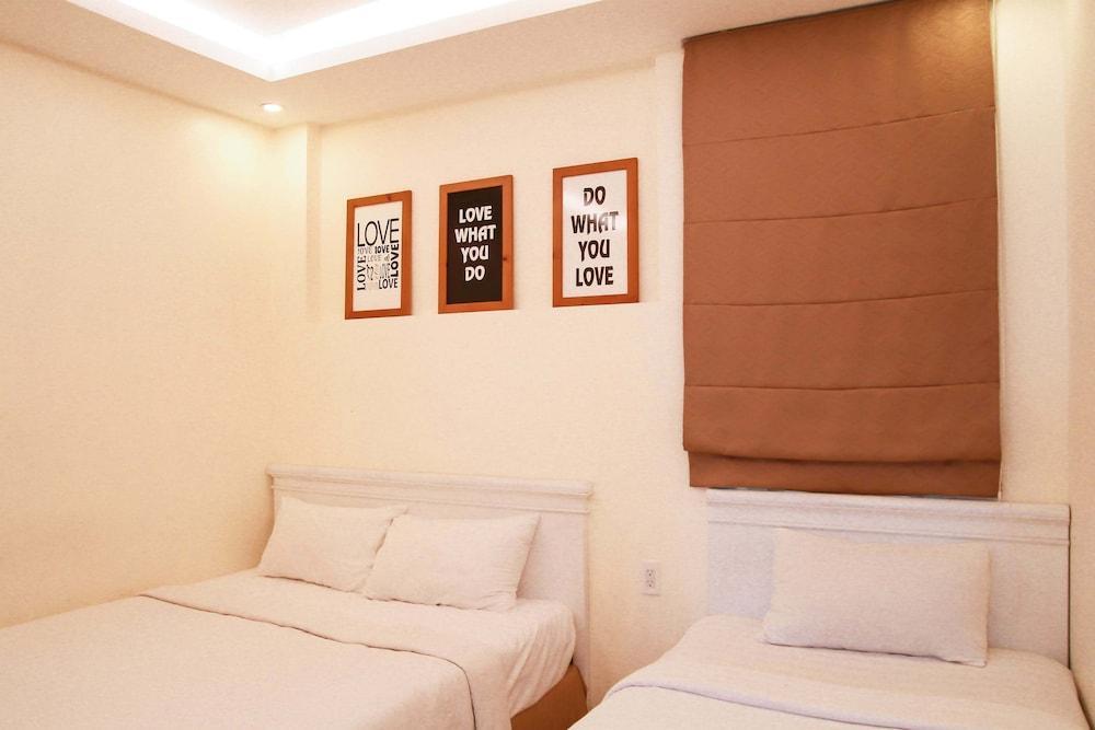 Sazi Erato Airport Hotel