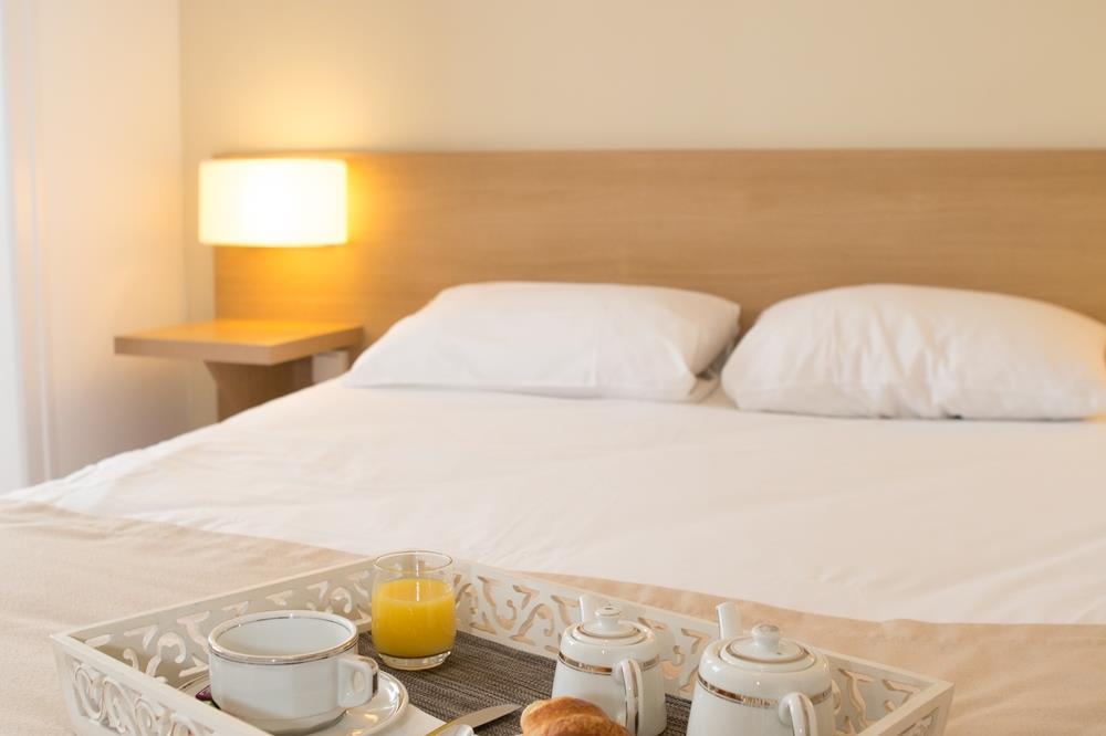 Hotel Sazi Erato Airport 2*