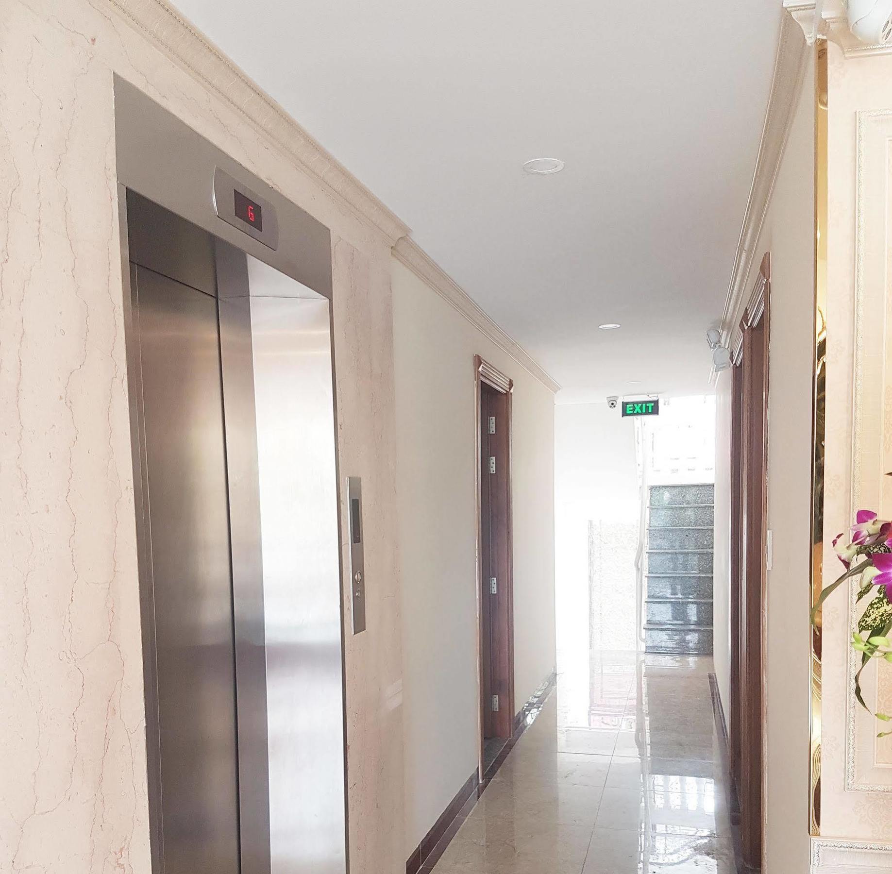 Hotel Sazi Erato Airport